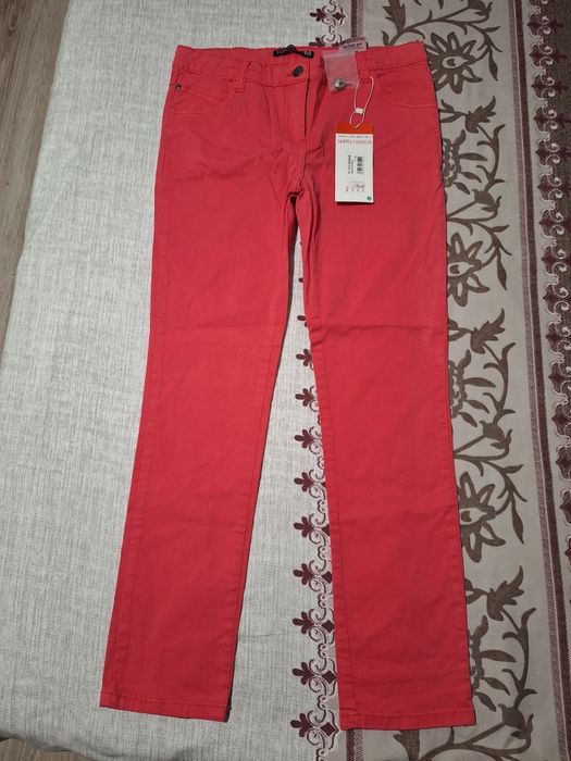 Pantaloni pentru fetele de 10 ani! 140 cm