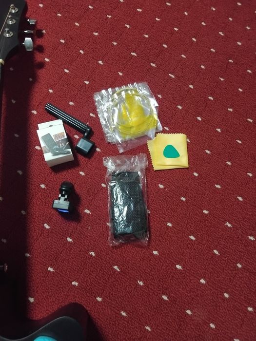Gitara yangi 400 000 soʻm