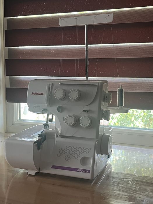 Оверлок Janome 8002DX