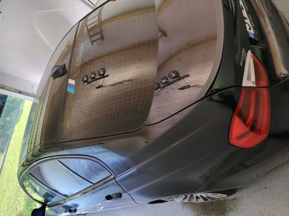 Vand BMW seria 3 2008 pentru mai multe  detalii sunati la nr de tel +49 1590 1770428