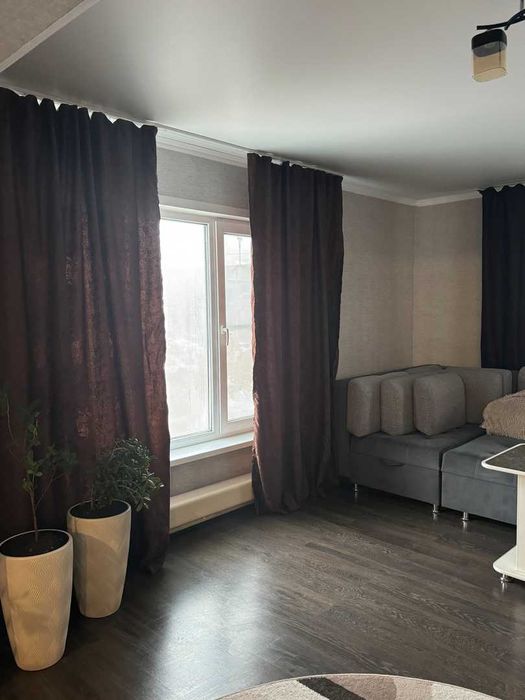 5 комнатный дом. 19 мкр