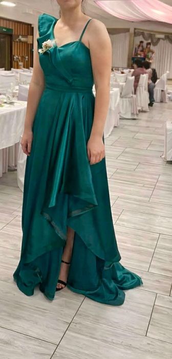 Продавам рокля!!