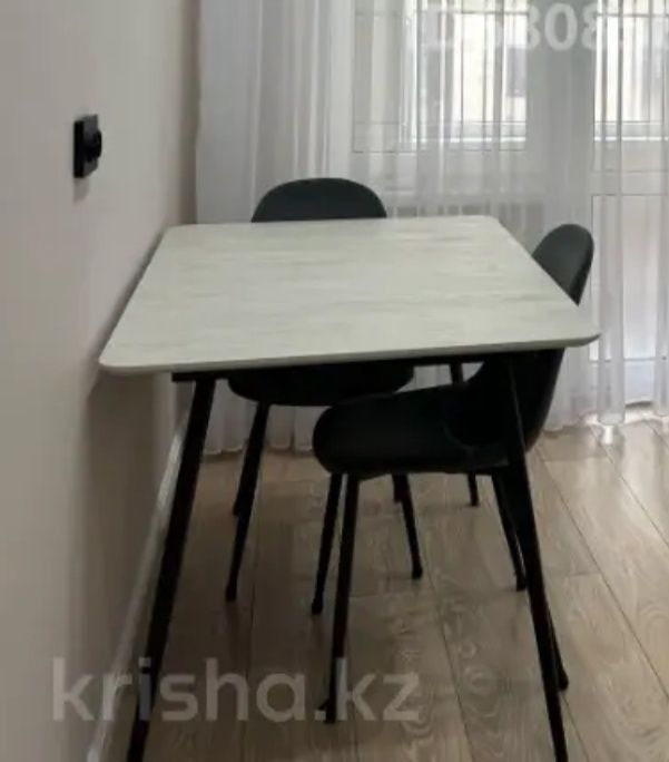 Продам стол со стульями
