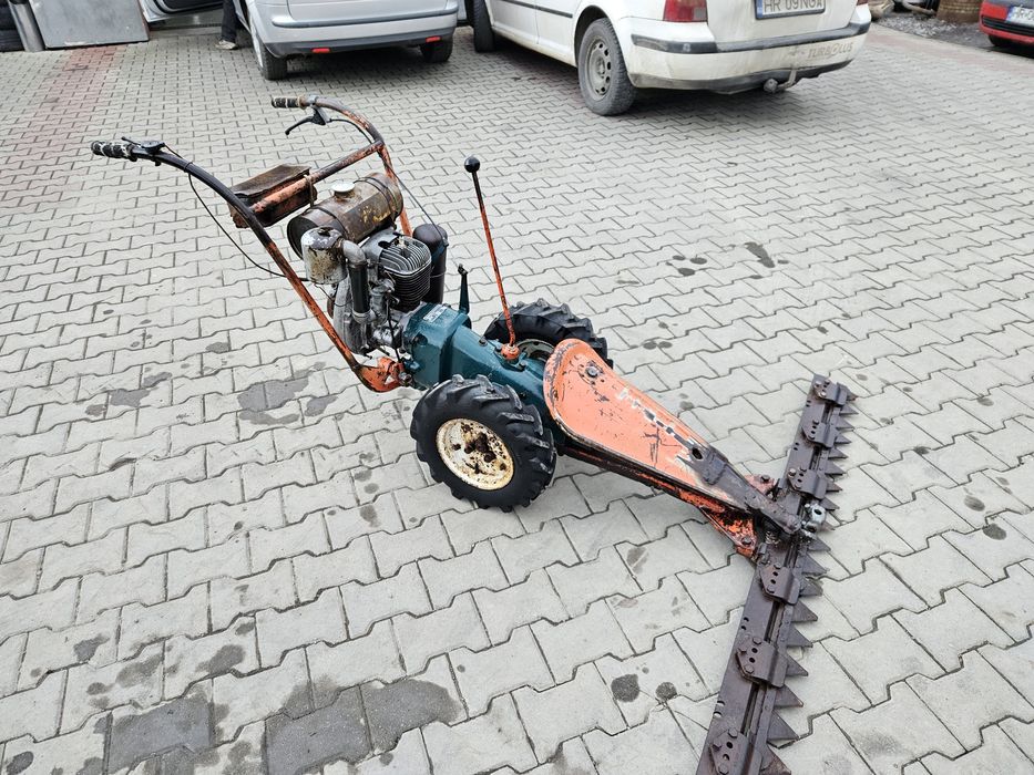 Cositor de fîn reform 158 ( carpatina) motor rotax