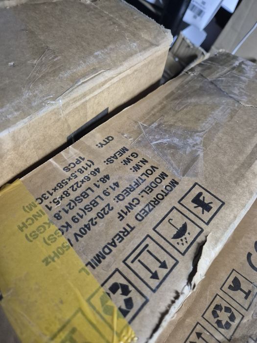 Ел.Сгъваема бягаща пътека с наклон/ 15%/, тих мотор/ 2.5к.с. 10км.ч