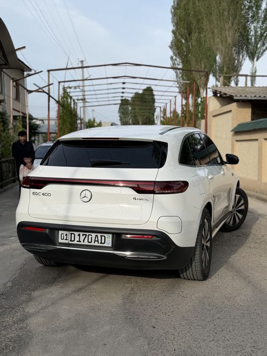 Arendaga mercedes eqc 400