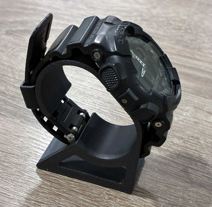 Продавам Часовник Casio G-shock GA-100 5081