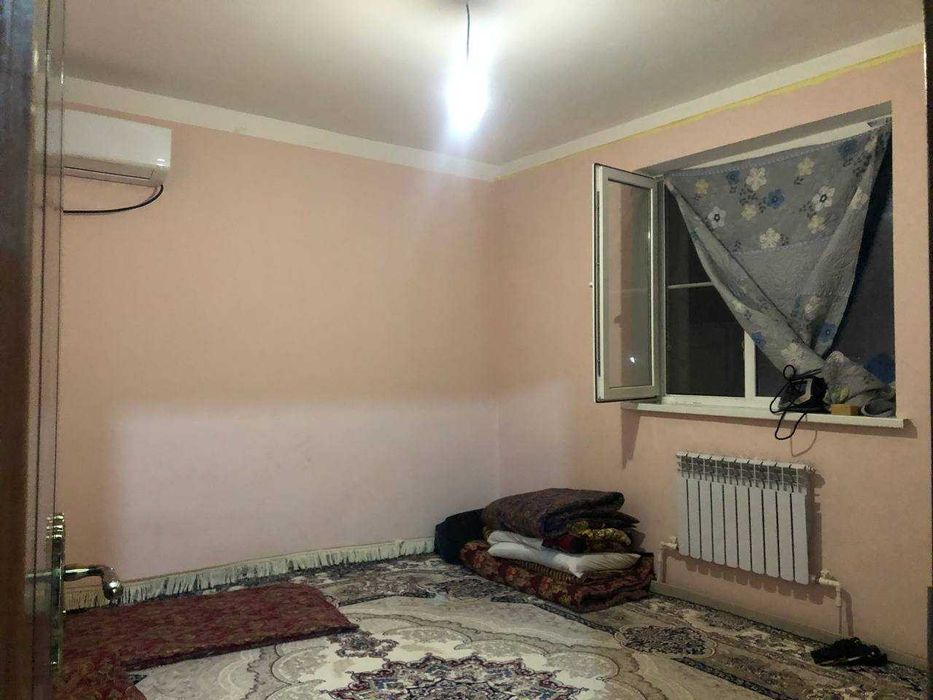 Uy sotiladi Qarshi, Yangi Chovqay massivi 216dagi 3 xonali 2-qavatdagi