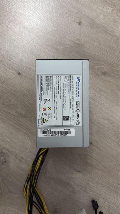 Vand placa de baza cu procesor xeon e3 1270 v6 fac si schimbs ssd