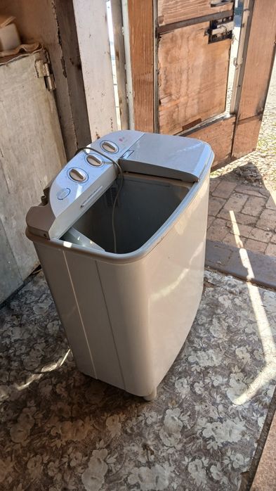 Стиральния машина полуавтомат