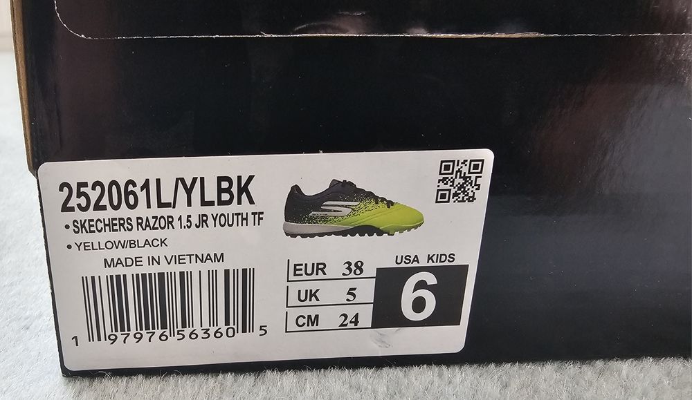 Ghete fotbal Skechers Razor 38