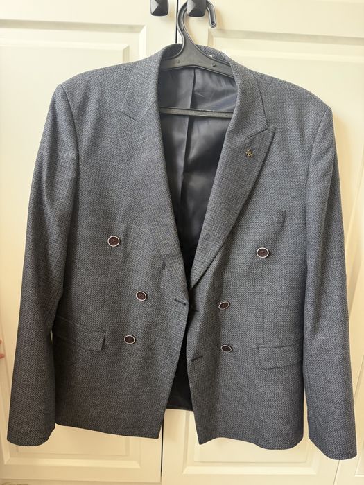 Продам костюм (3-ку)