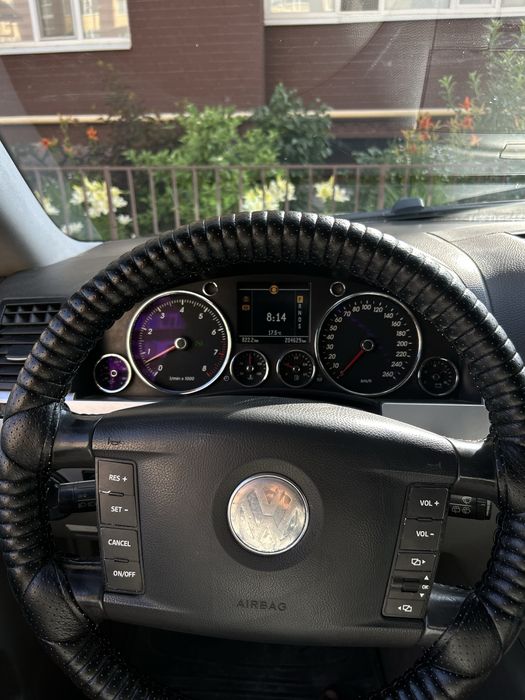 volkswagen tourag 2004г