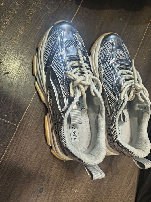 Сникърси  Steve Madden