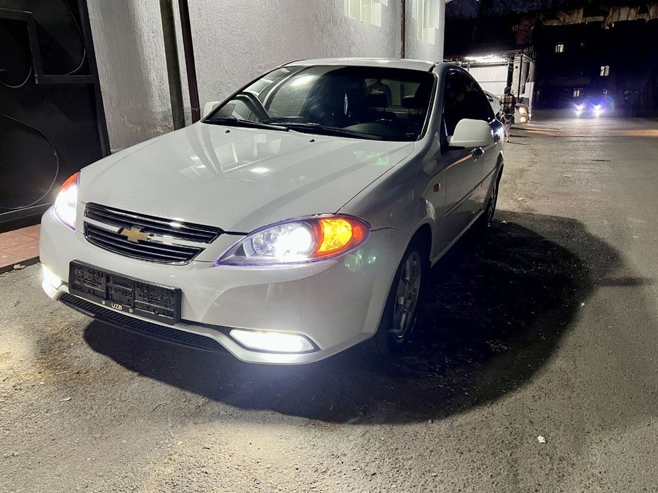 Ласетти 1.8 жентра килинган