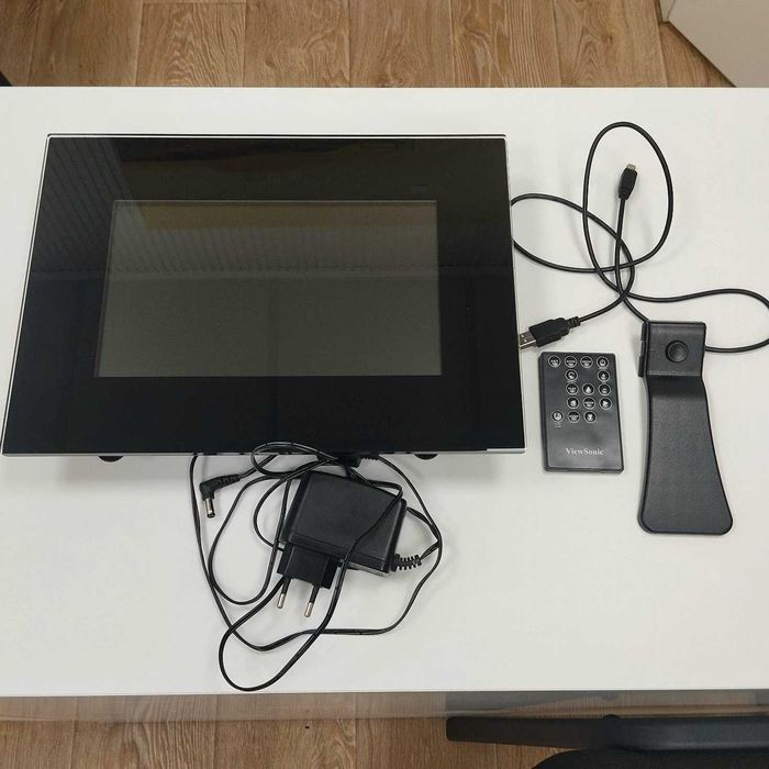 Дигитална фоторамка ViewSonic VFD1024W-51P – 10″