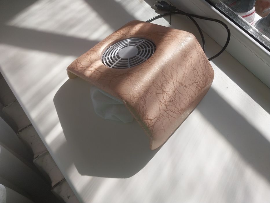 Маникюрный пылесос