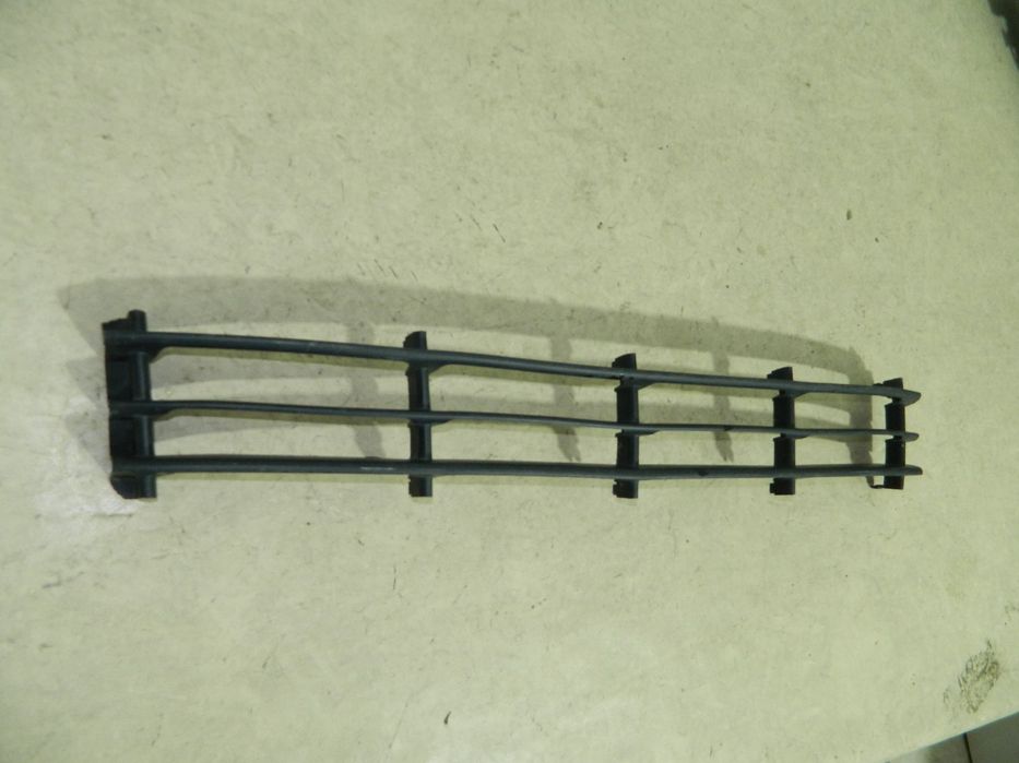 Grila centrala dintre proiectoare, Skoda Octavia 2, 2005, 2006, 2007, 2007, 2008,, 1Z0853677