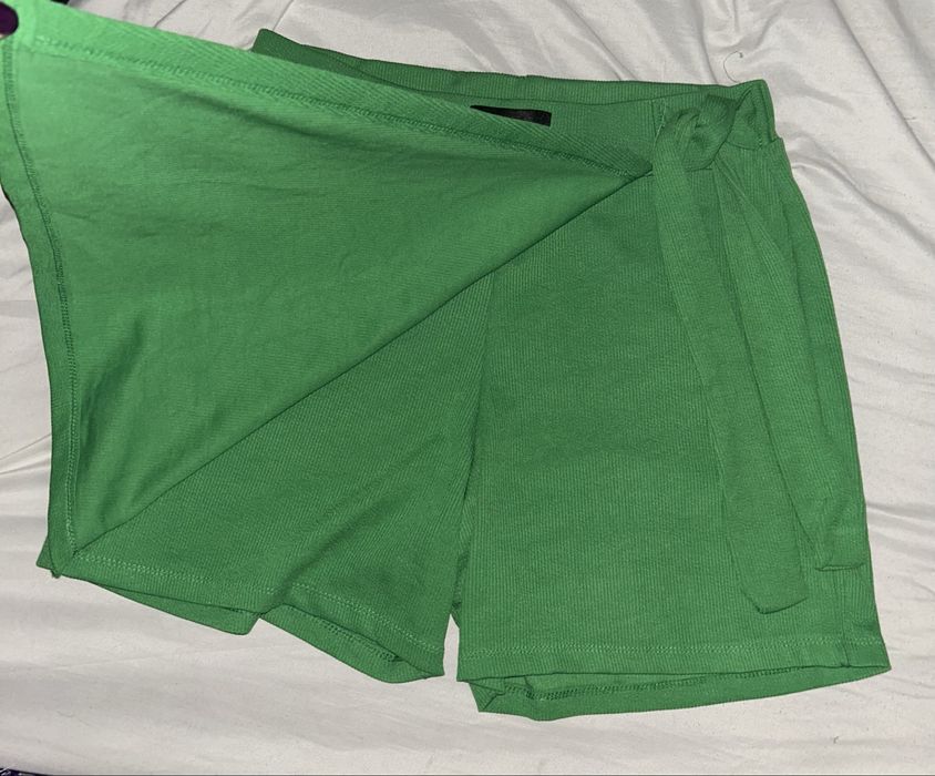 Клинче на nike, пола и къси панталонки