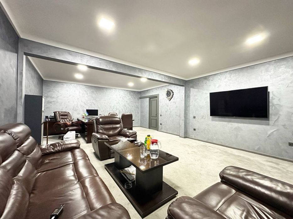 Айбек | Шох мед центр - Сдается в аренду Евро офис вдоль дороги 150м2