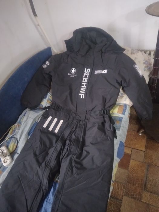 Продам комбинзон