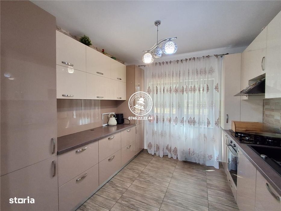 Vila  de vanzare  Rediu,