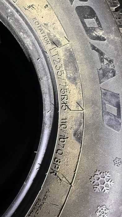 Продам шины 235/75/15