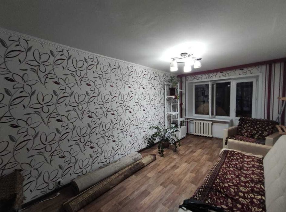 Продам 2-х комн. ул. Камзина, 21