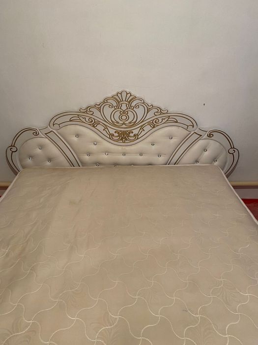 Спальный кровать для двоих