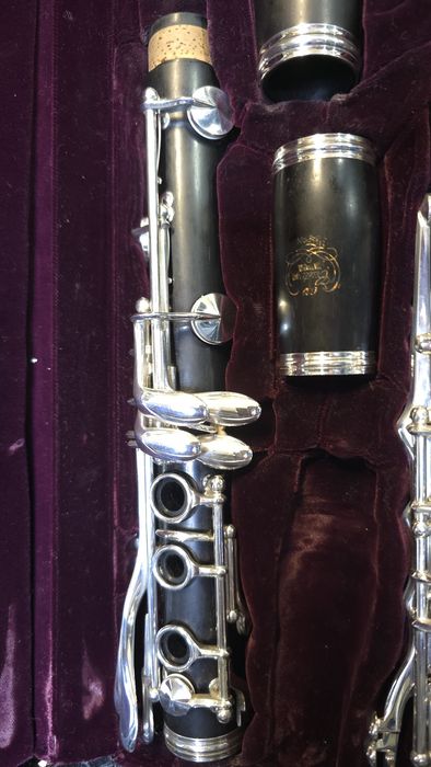 Vând clarinete diverse modele Yamaha și Buffet crampon