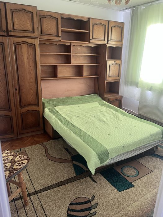 Inchiriez apartament