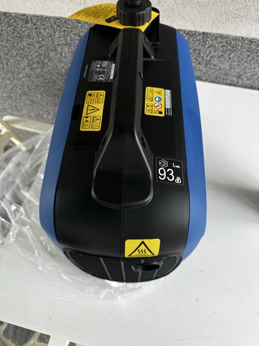 Vand un generator pe benzina NOU NOUT in cutie