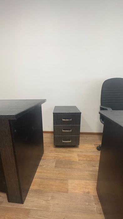 Продам офисную мебель