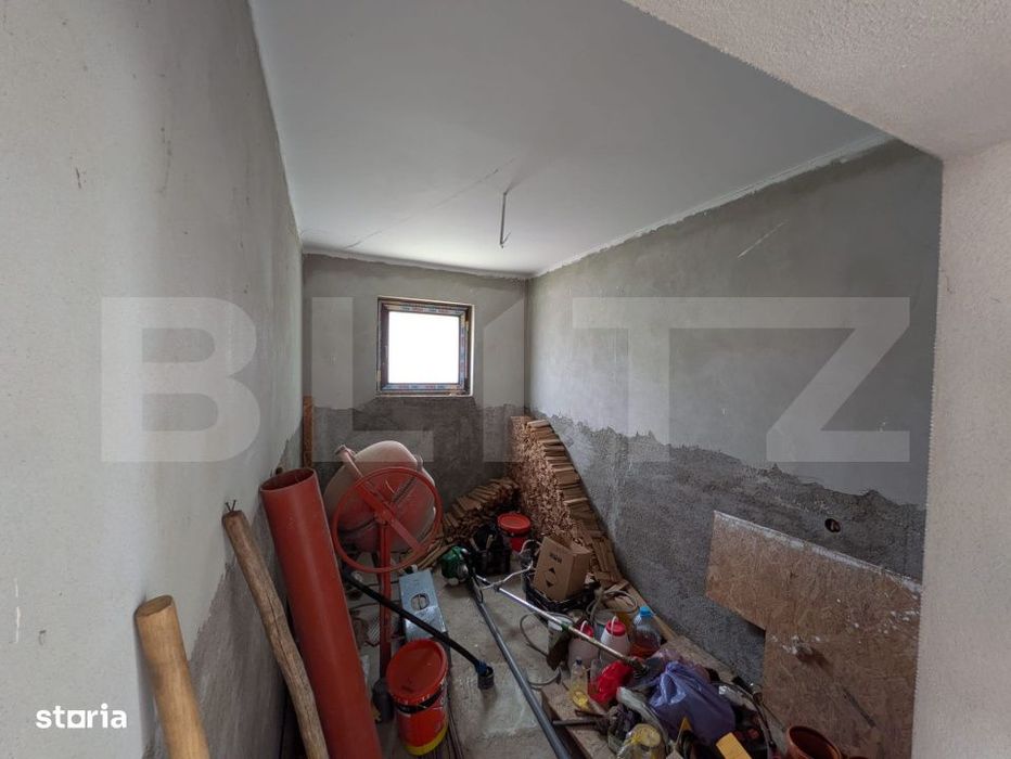 Casa semi-finisata de vanzare, 299 mp, zona Moreni