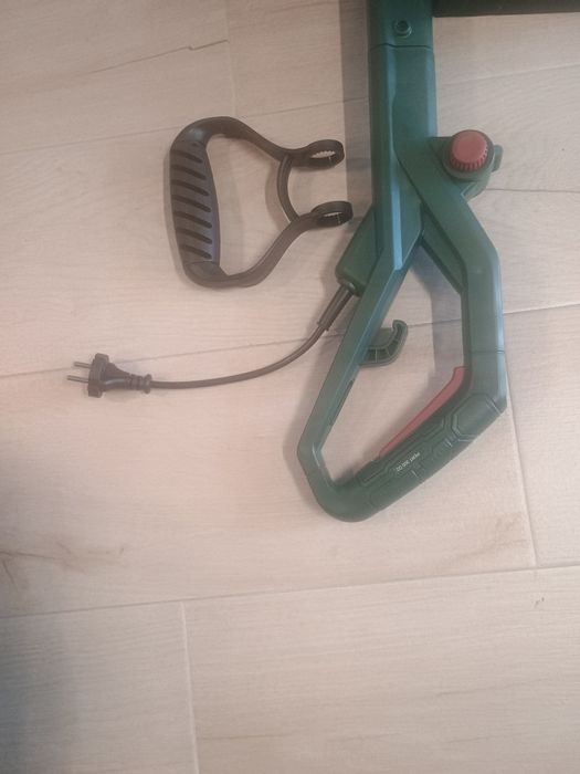 Trimmer Parkside pentru gazon,alimentare  varianta la 220 v