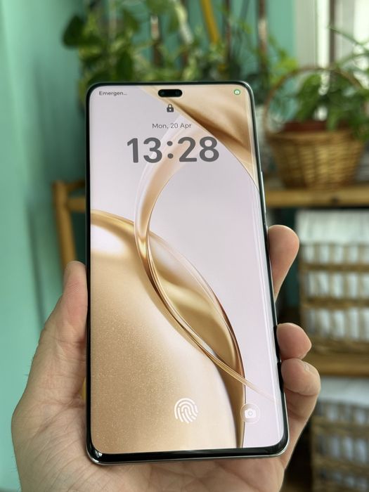 Honor  200 Pro 12 gb RAM 512 GB memorie
