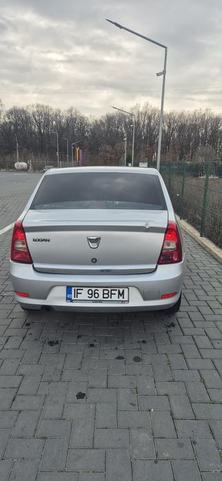 Vând Dacia logan 2013