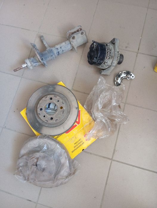 Автозапчасти приора, можно поштучно