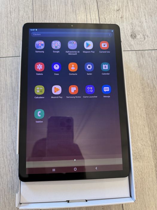 Tableta Samsung Galaxy Tab S4 T830, 10.5”, 64GB, 4GB RAM, Wi-Fi, Black - prezinta burn pe ecran - tenta de roz intrucat a rulat un clip publicitar