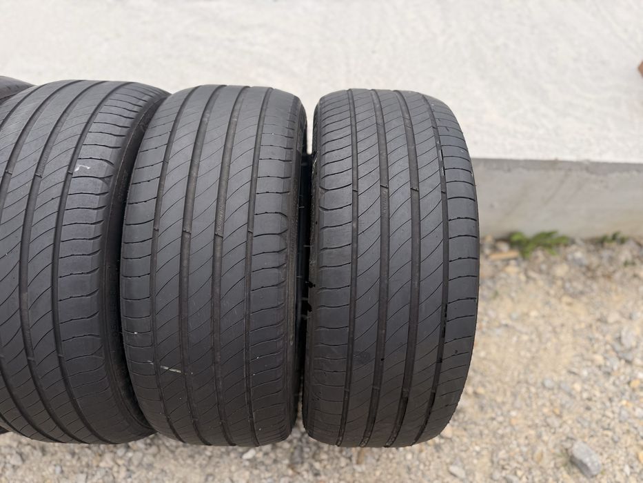Летни гуми 205/45/17 ДОТ:21 MICHELIN