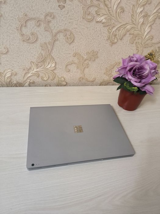 Microsoft Surface Book 2