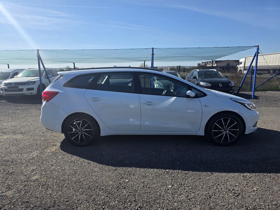Kia Ceed 1.6crdi 2015 Rate/Cash/Garantie