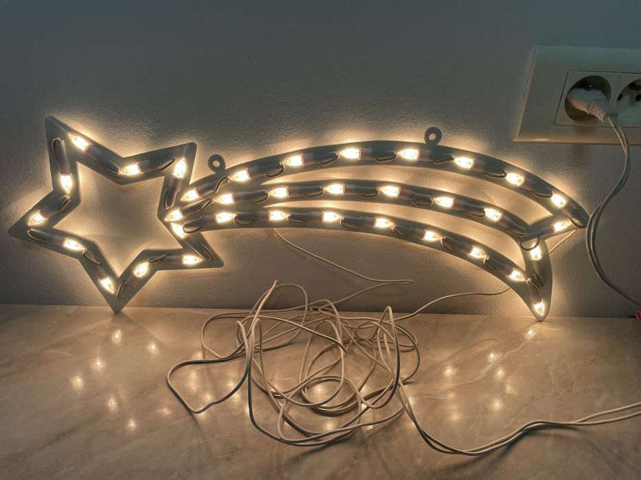 Decoratiune luminoasă in forma de stea