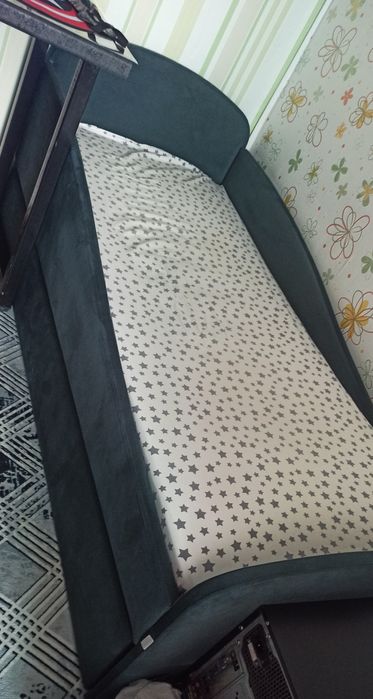 Продам кровать подросковая детская