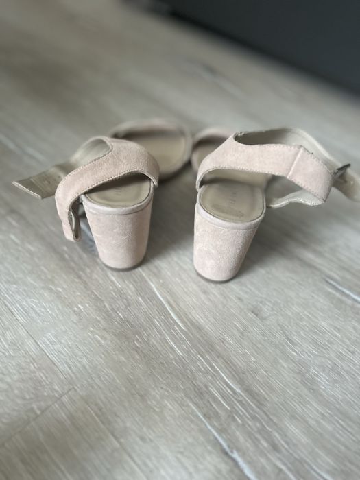 Sandale de piele intoarsa