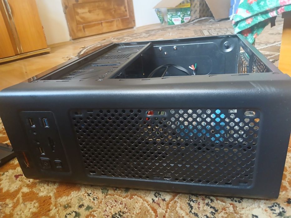 Ocazie! PC Asus P8Z77-V, 10GB RAM, 2 HDD + Pastă MX-4 (Fără sursă)
​Specificații în descriere:
​Placă de bază: ASUS P8Z77-V (Socket 1155, chipset de t