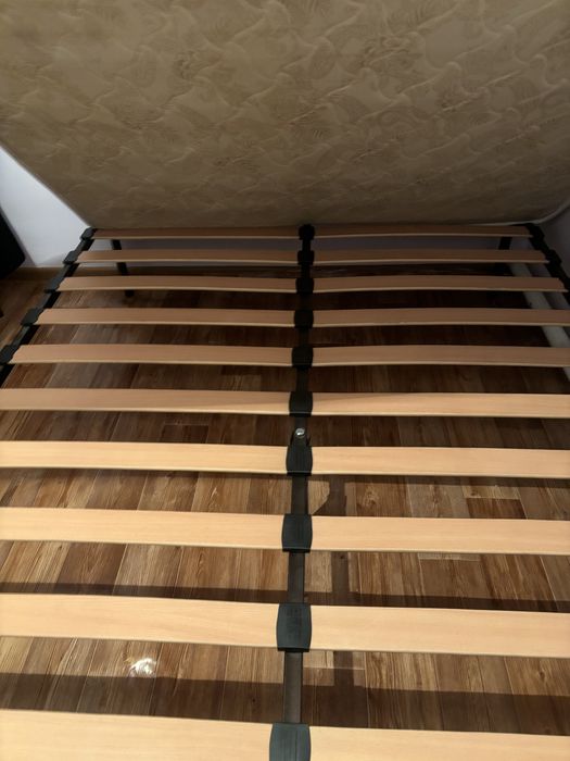 Кровать с матрассом