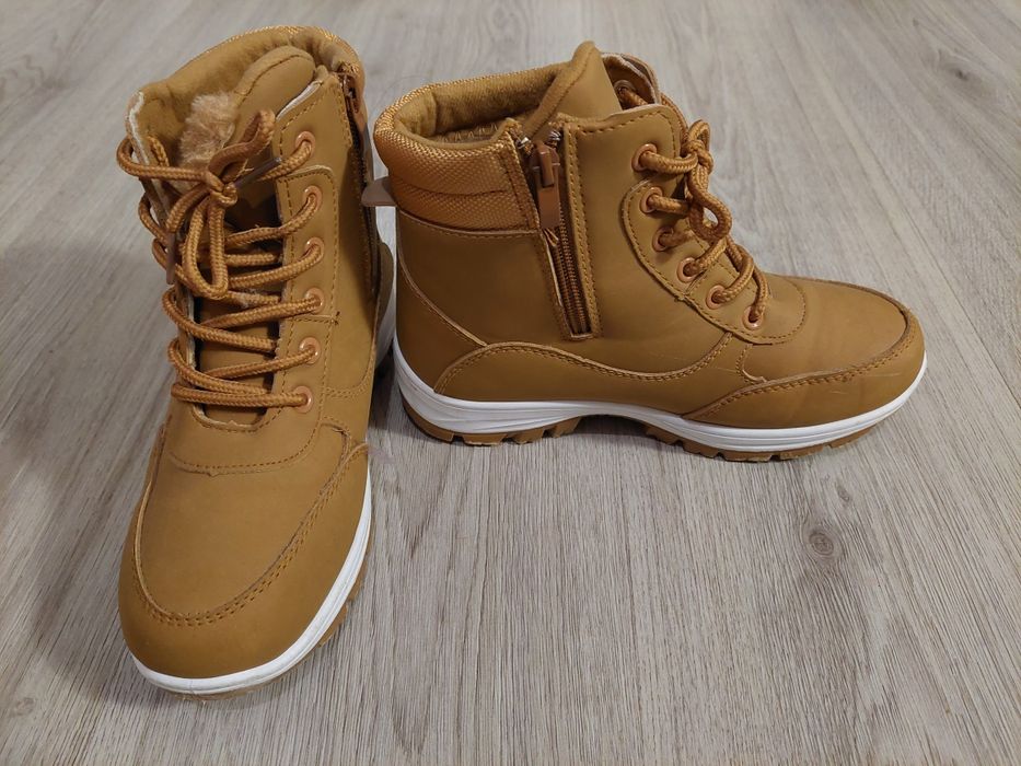 Много запазени боти ном.36.