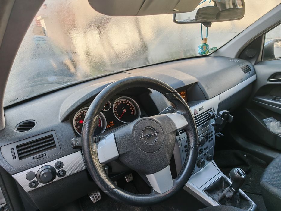 Opel Astra H 1.6 benzina
