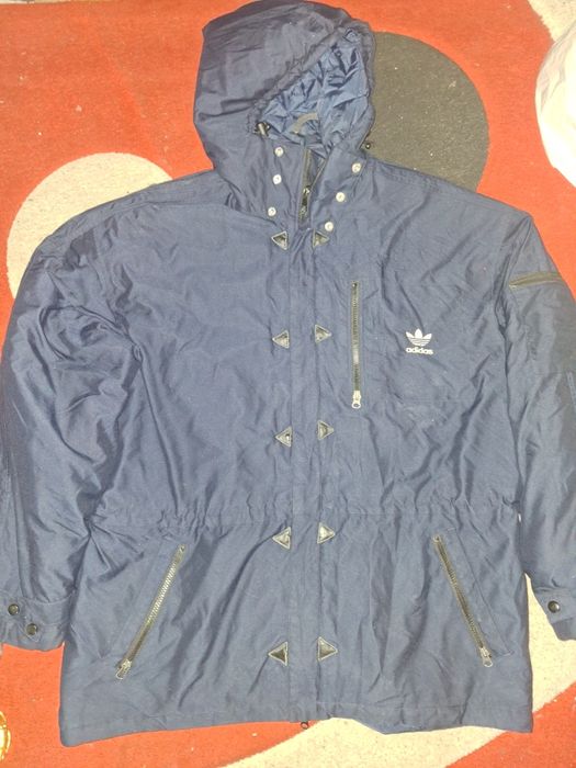 geaca adidas XXXL cu gluga si buzunare cu fermoare